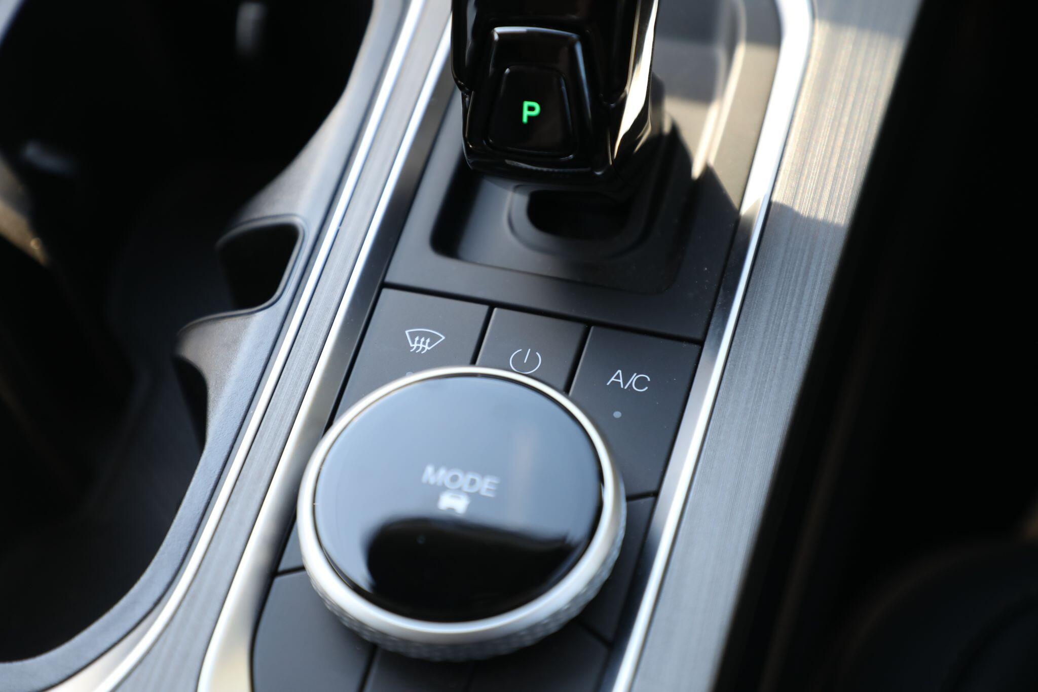 Large vehicle image